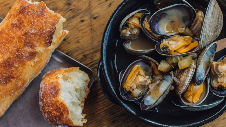 Steamed clams and bread