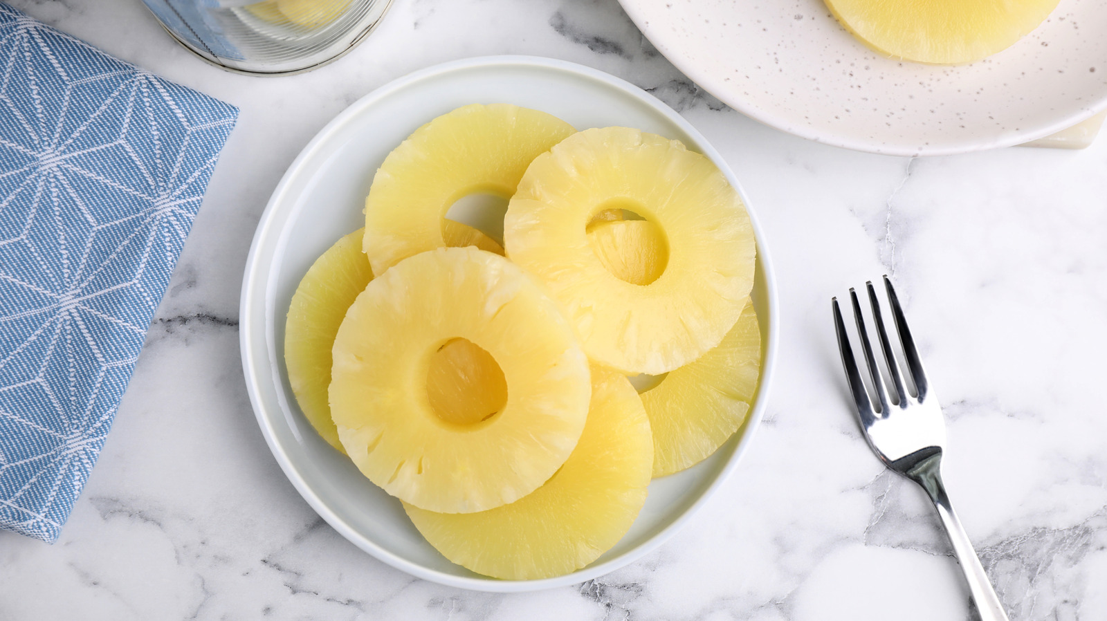 If You Have Yellow Cake Mix And Canned Pineapple, You Have The Start Of An Easy Vintage Cake