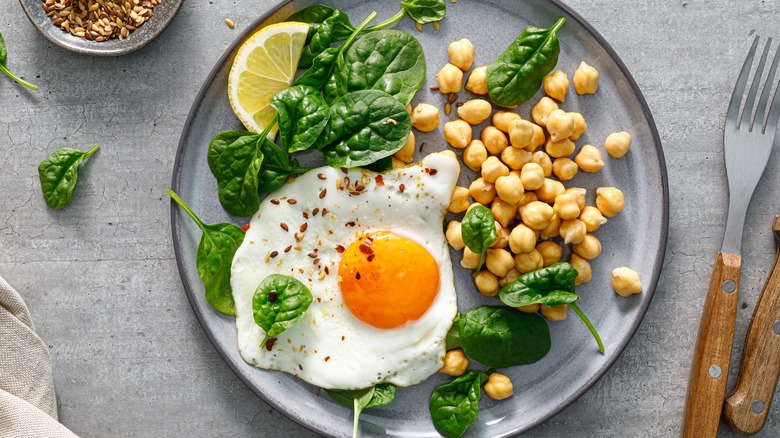 Fried egg, chickpeas, and spinach