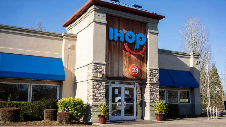 IHOP storefront