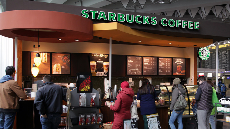 Starbucks location at an airport