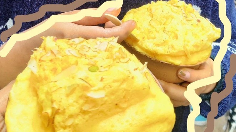 Malaiyo, Makhan Malai, or Daulat ki chaat