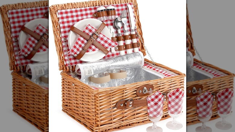 Zormy insulated wicker picnic basket