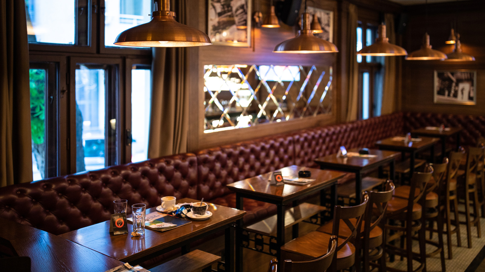 You Probably Ate Here In The '80s, But Would Be Lucky To Find This Irish Pub Chain Today