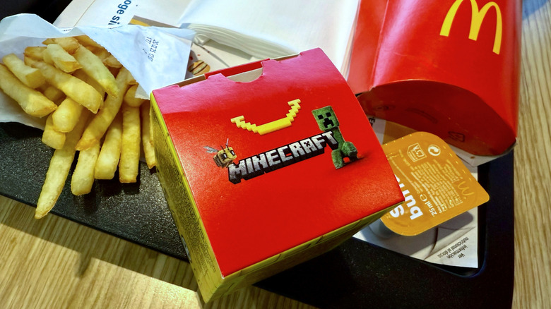 Mcdonald's tray with a happy meal Minecraft box