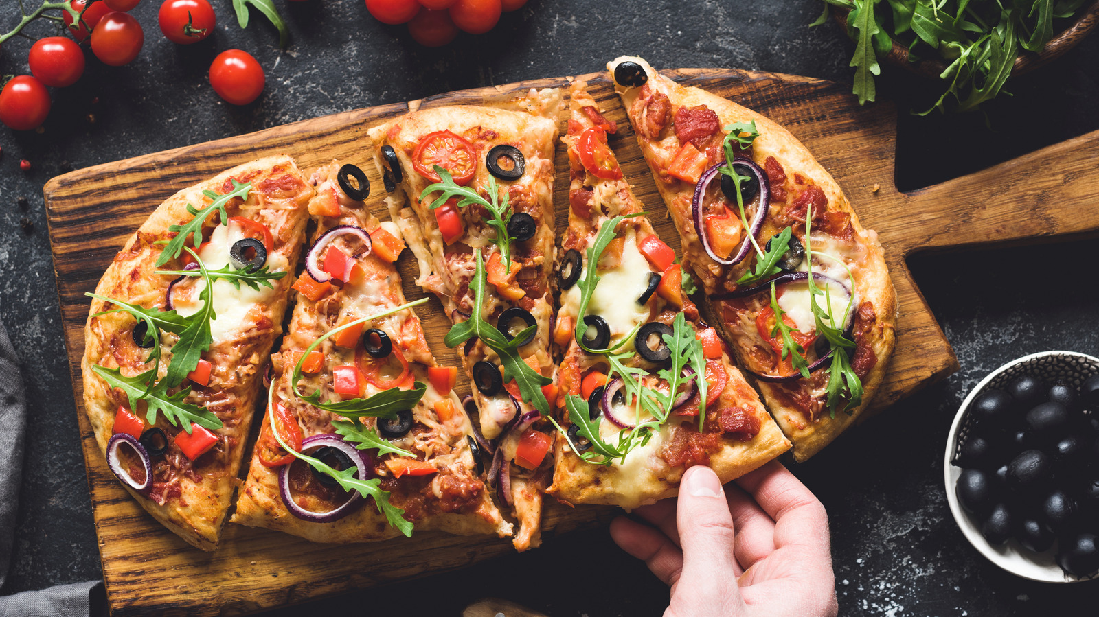 Is There A Real Difference Between Flatbread And Pizza?