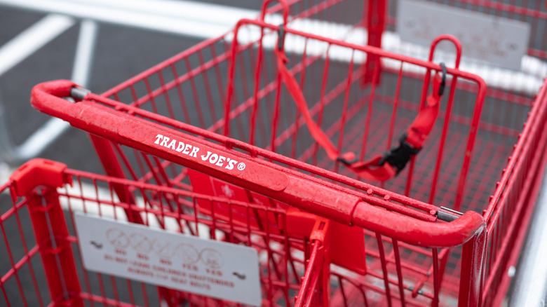 empty trader joes shopping cart