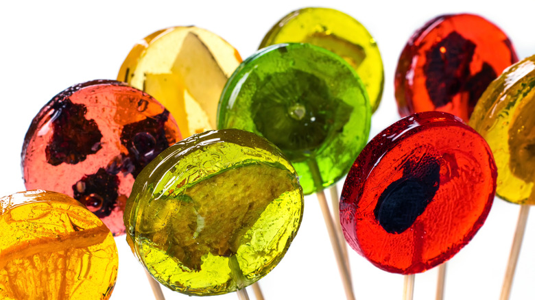 Colored isomalt lollipop sticks