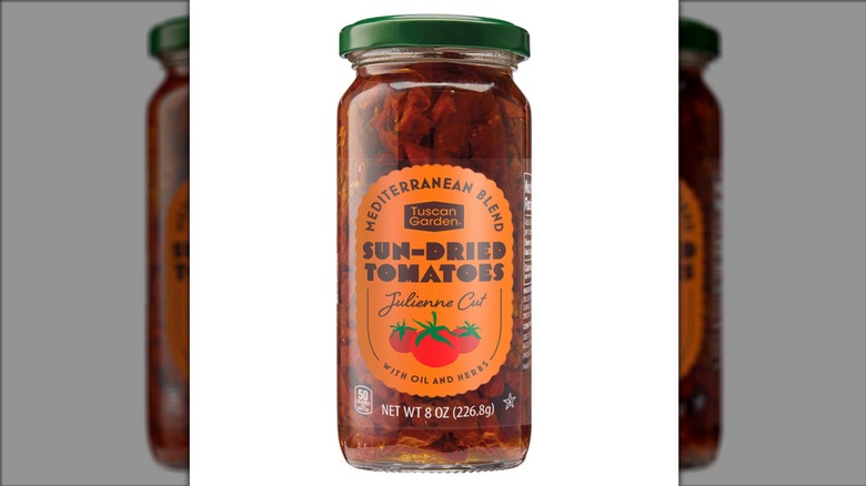 Tuscan Garden Sundried Tomatoes on white background