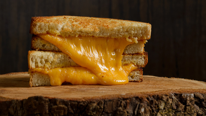 melty grilled cheese sandwich