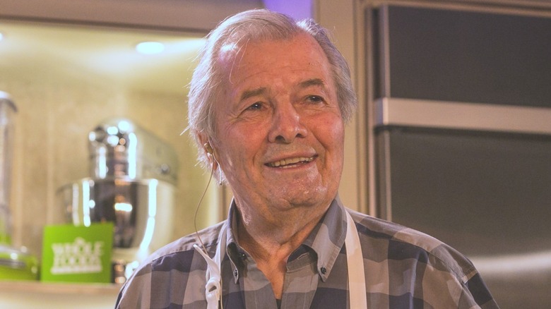 Jacques Pepin cooks onstage