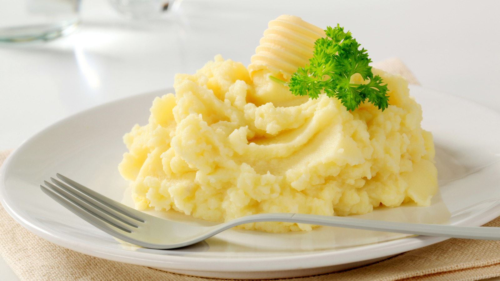 Just Add This To Mashed Potatoes For An Instant Fall Upgrade