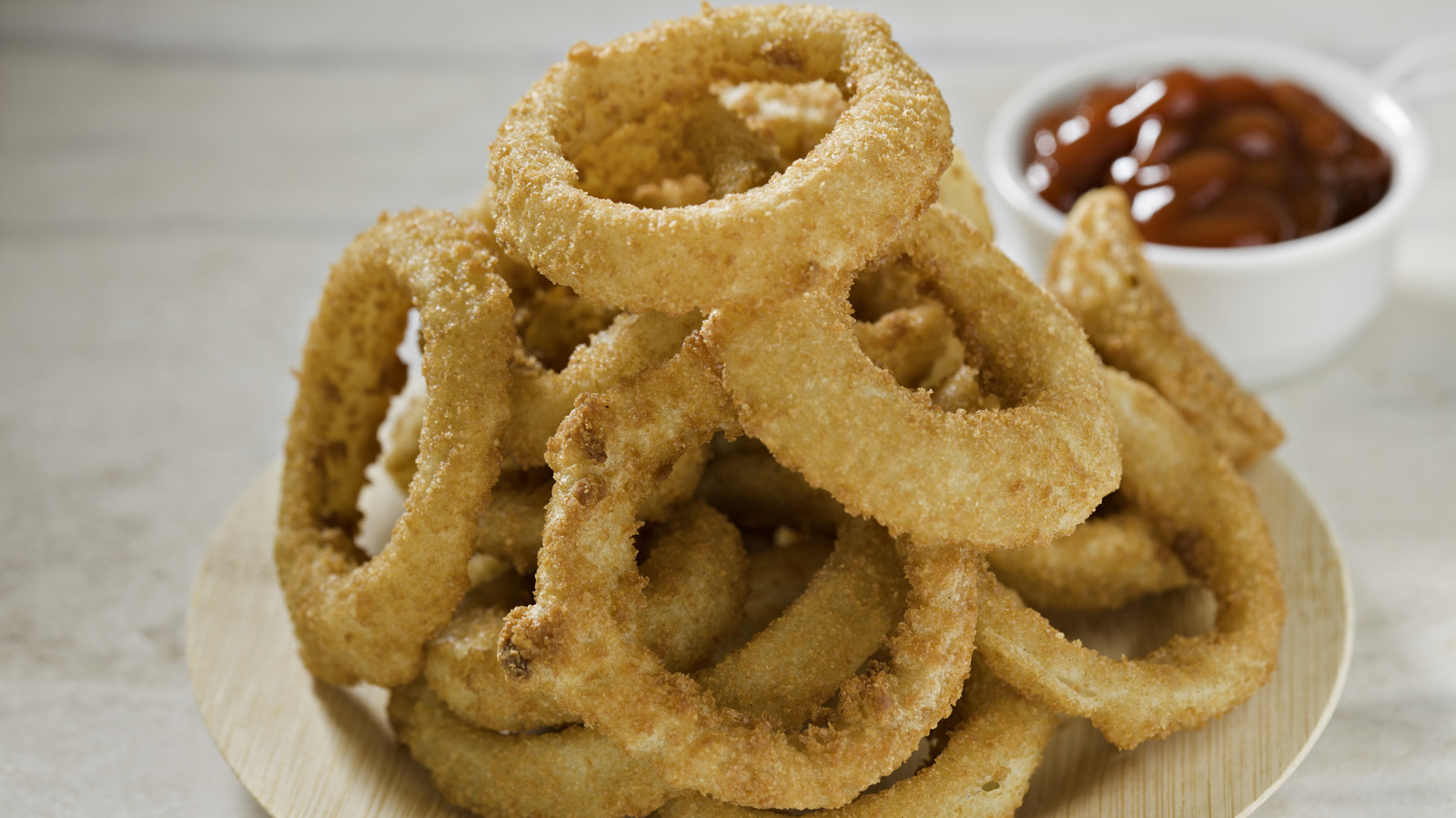 Keep Batter On Your Onions Rings With The Help Of Cornstarch