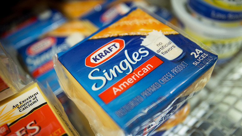 Kraft singles American cheese slices