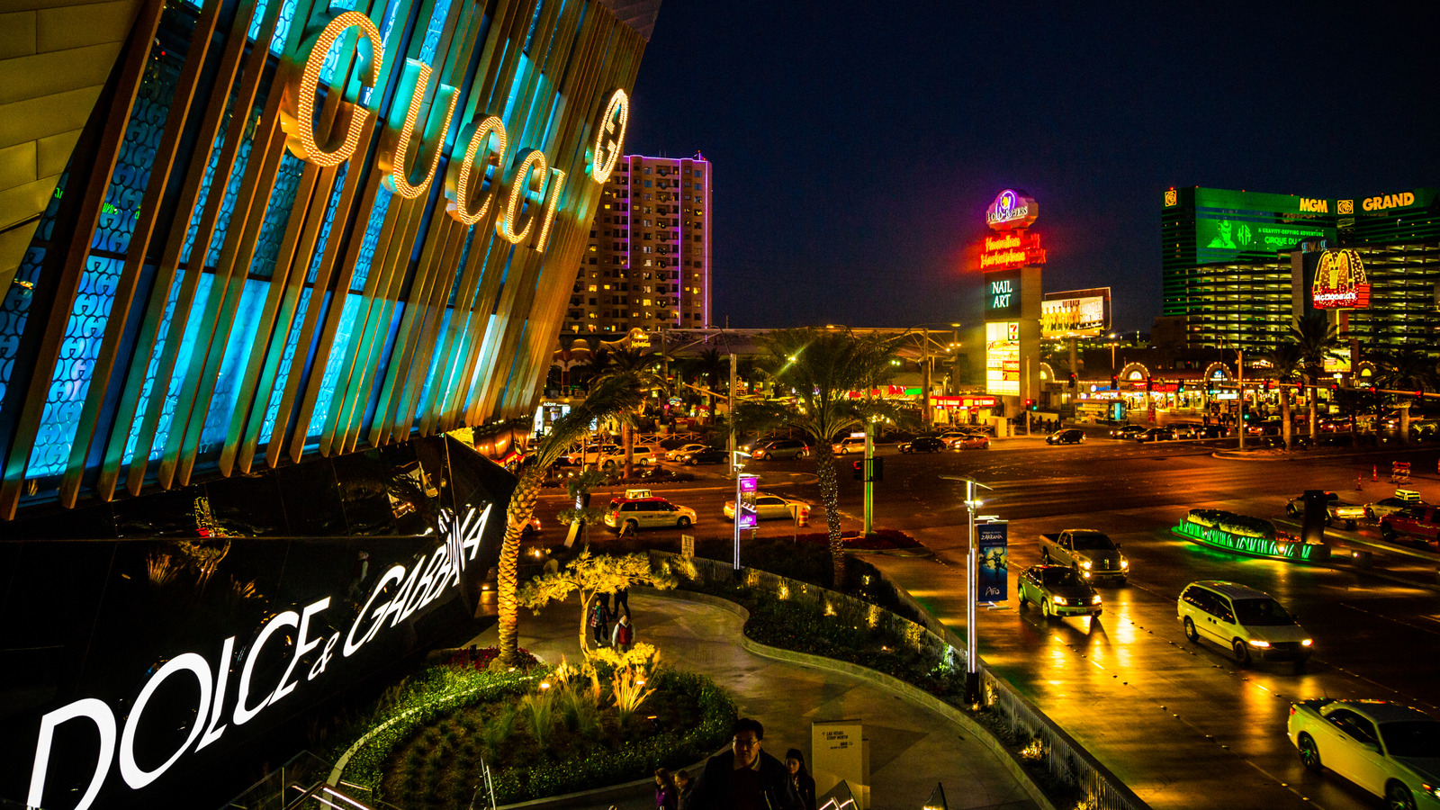 On The Las Vegas Strip, This Midwest-Inspired Gem Won't Wreck Your Wallet For Good Eats - Tasting Table