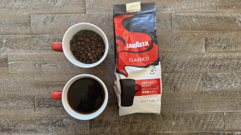 Lavazza classico with beans and cup