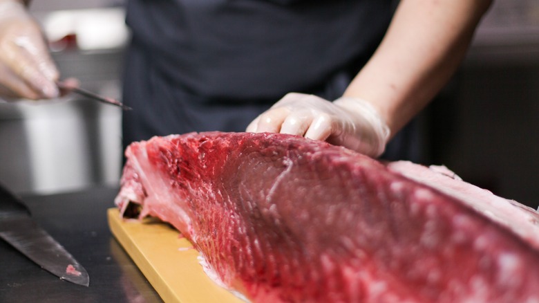 butchering bluefin tuna