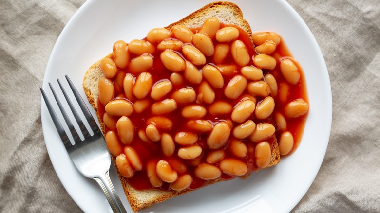 baked beans on toasted bread