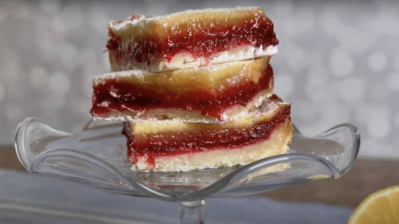 cranberry lemon bars on pie tray