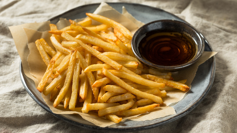 fries with vinegar
