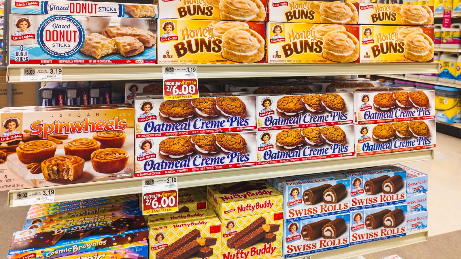 Little Debbie's Newest Snack Is Bringing Back A Popular Vintage Dessert - Tasting Table