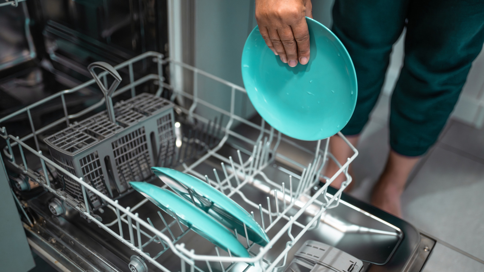 Loading Your Dishwasher This Way Is Sabotaging Every Wash - Tasting Table