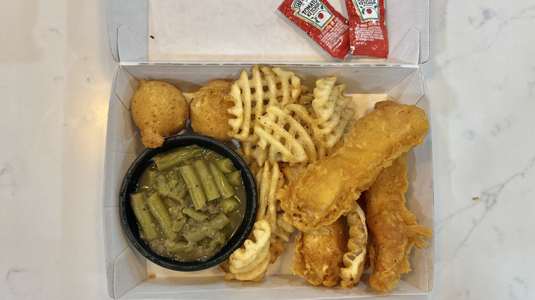 Long John Silver's 3 piece chicken meal with sides
