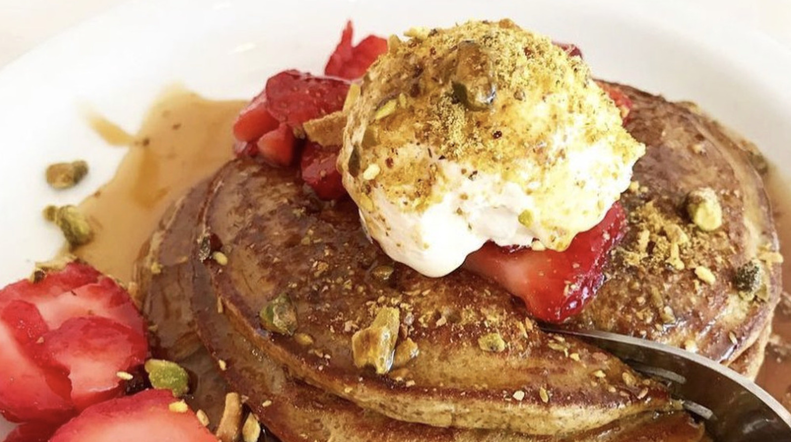 Los Angeles Locals Swear By This Casual But Stylish Breakfast Gem - Tasting Table