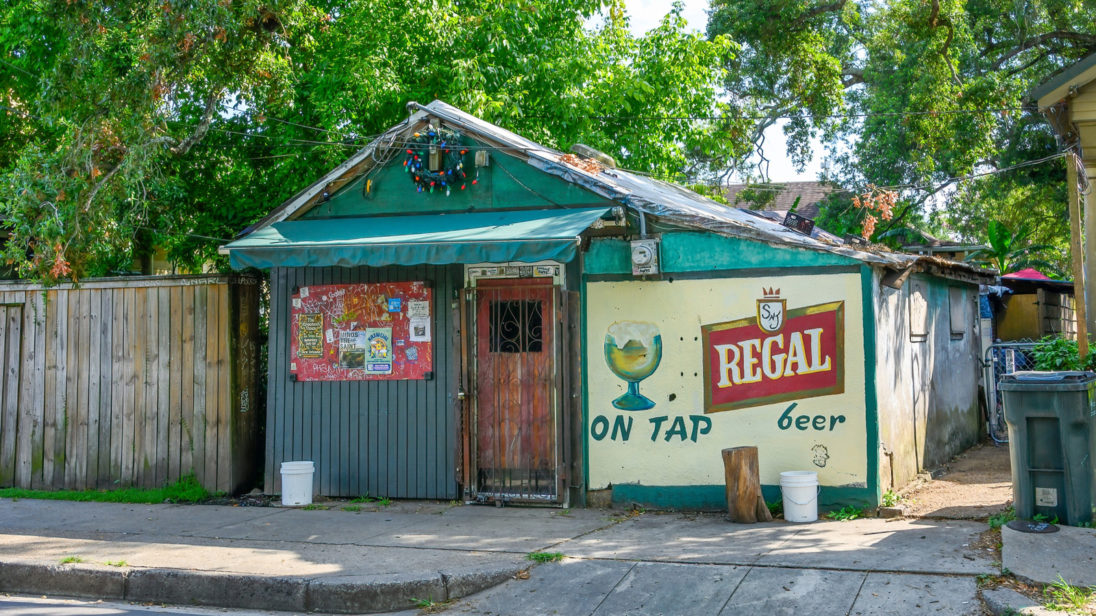 Louisiana Locals Love This Hidden-Gem Dive Bar, Known For Its Christmas Lights - Tasting Table