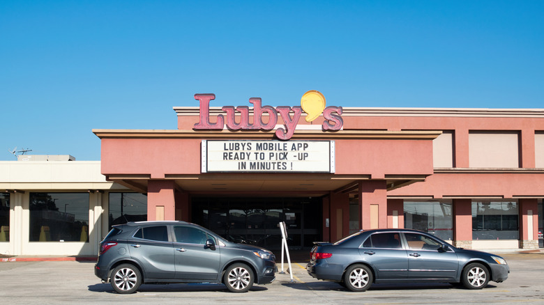Cars parked outside of Luby's
