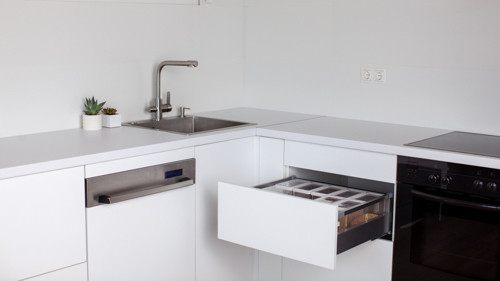 The 'Magic Corner' Is The Organizer Your Awkward Kitchen Might Be Missing