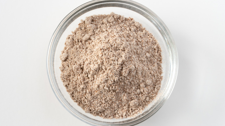 Powdered au jus mix in a bowl