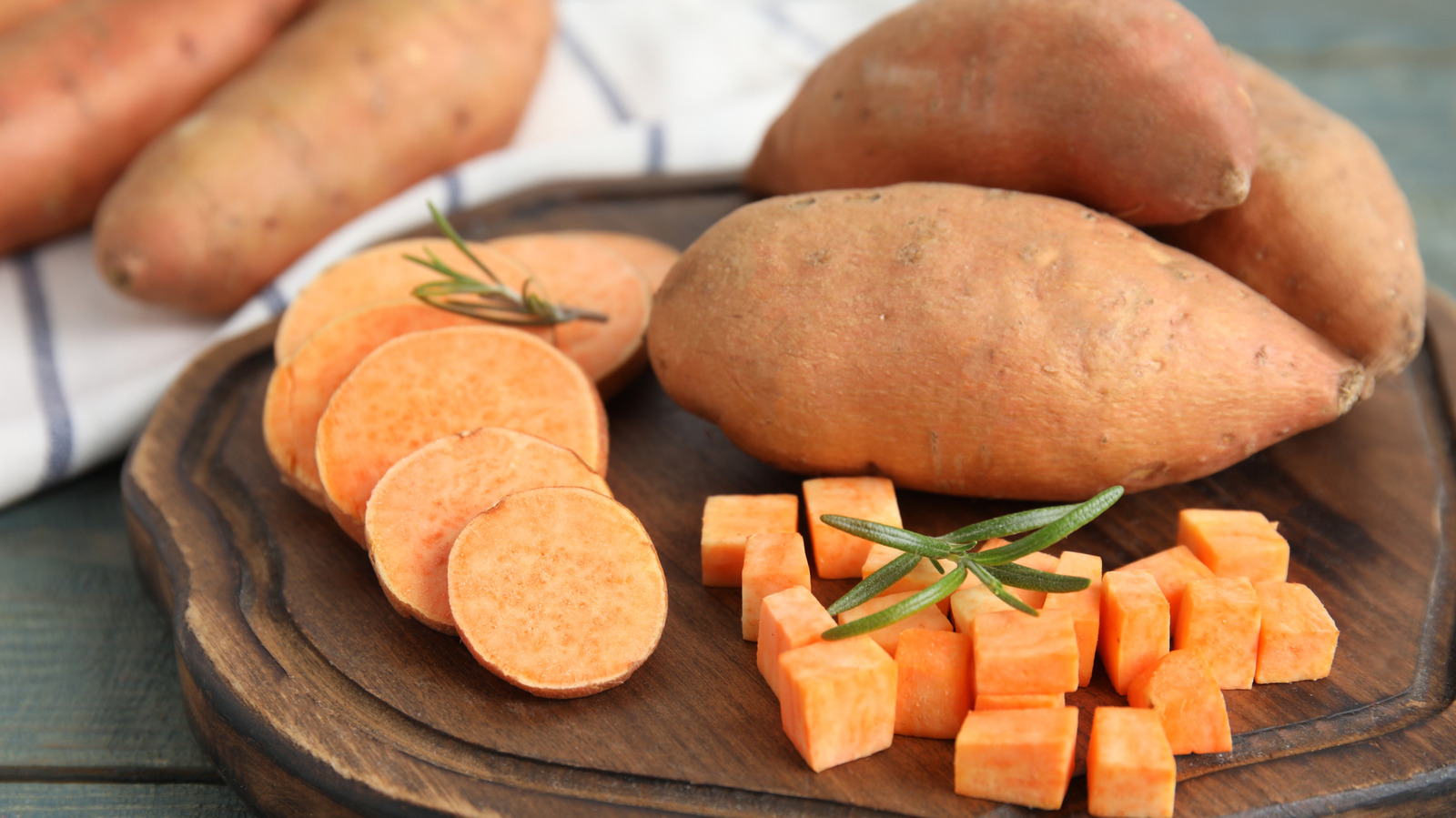 Make Sweet Potatoes A Full Meal By Topping Them With This Hearty Comfort Food
