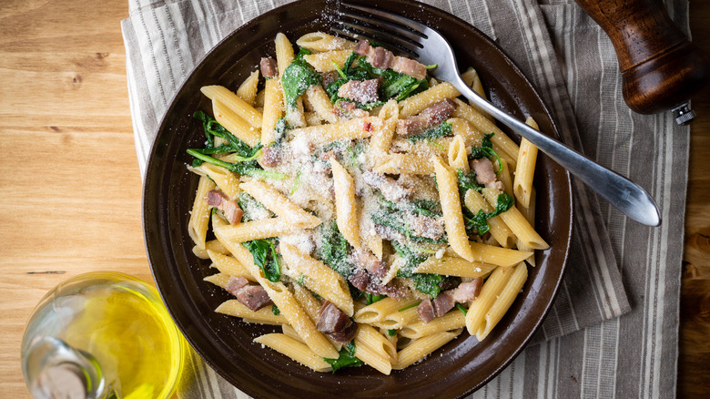 Penne with pancetta and arugula