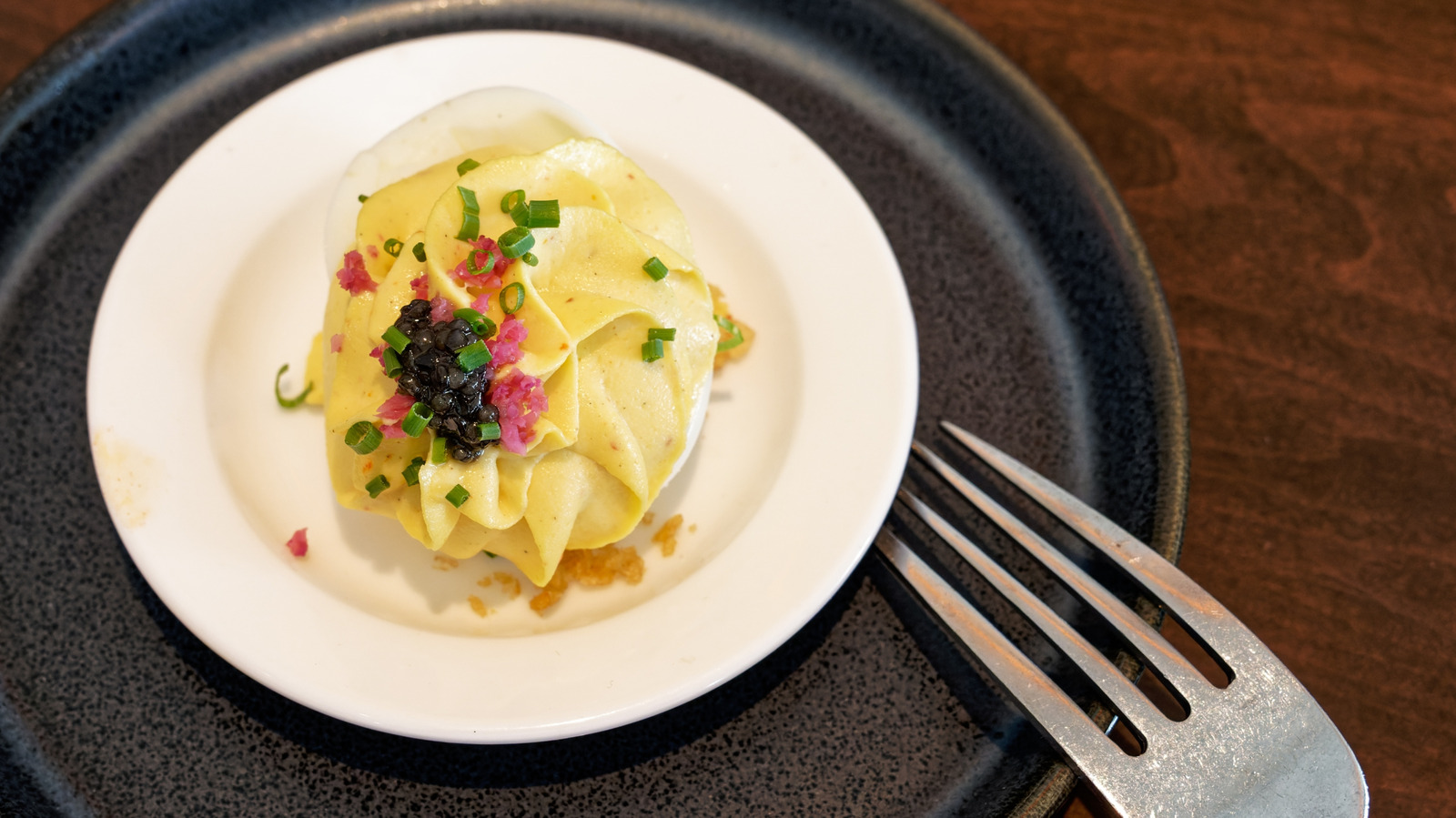 Making A Small Batch Of Deviled Eggs? This Trick Makes It Easier - Tasting Table