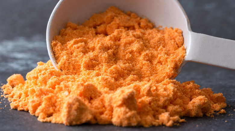 Cheddar cheese powder