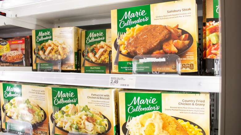 different Marie Callender's forzen meals on display