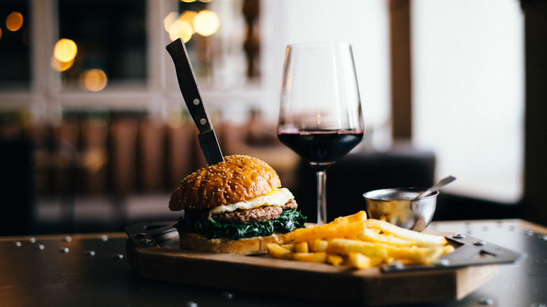Burger with red wine 