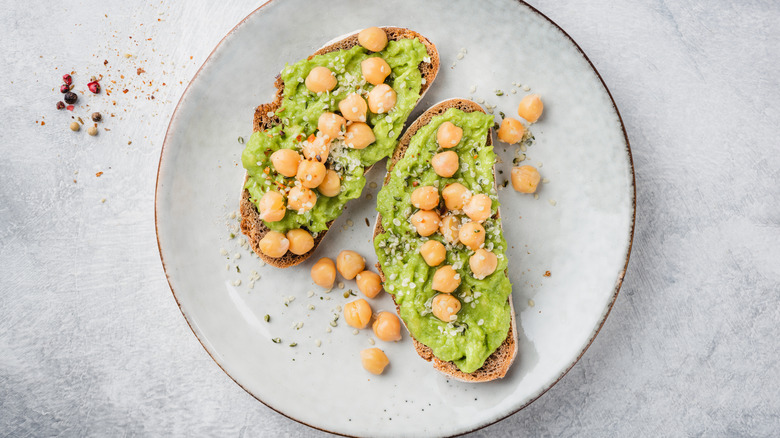 chickpea sandwich with greens