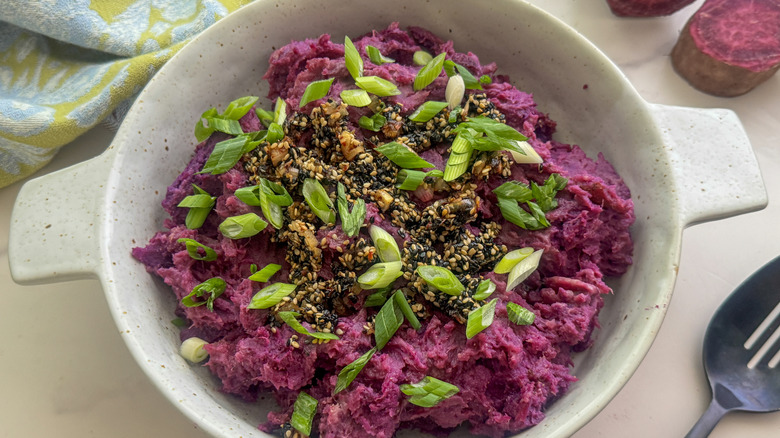 bowl of purple mashed potatoes