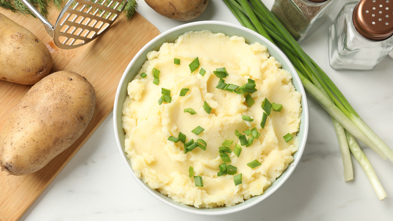 Mashed potatoes with green onions