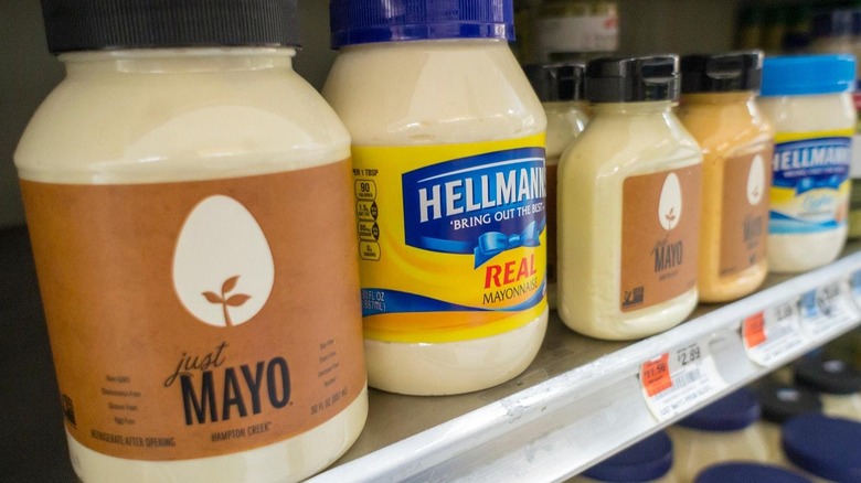 mayo jars on grocery shelf