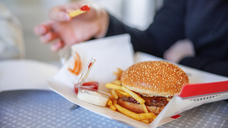bbq sandwich from fast food restaurant