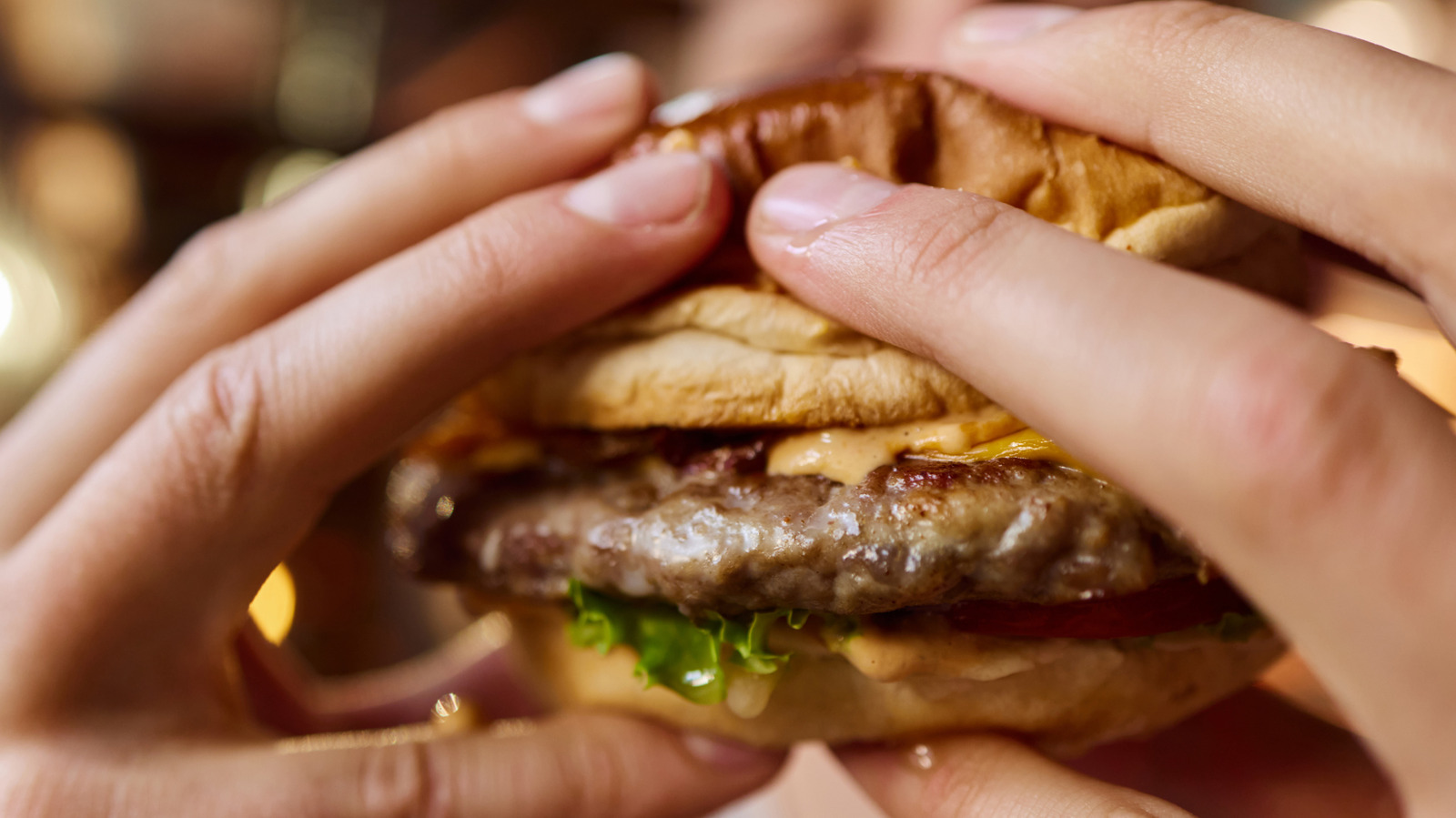 McDonald's Vs Wendy's: The Fast Food Chain With A Healthier Classic Cheeseburger