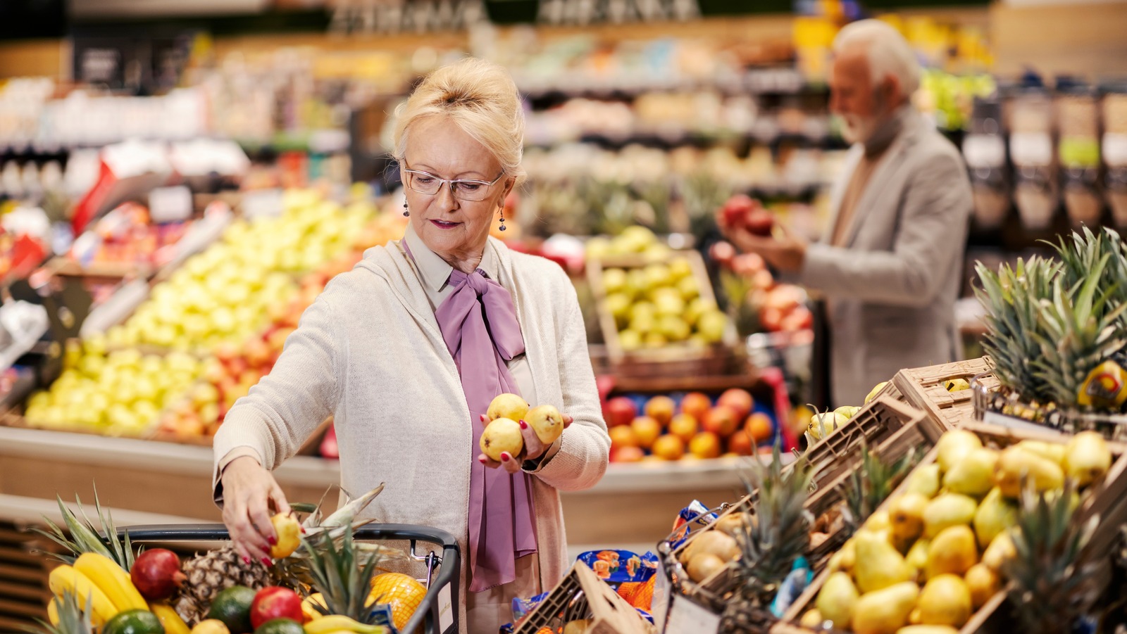 Supermarkets Enlist Shoppers in Nutrition Programs