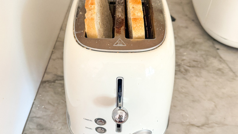 bread in toaster