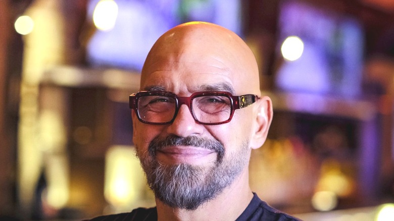 Michael Symon headshot