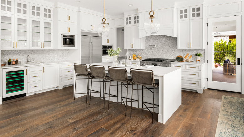 Modern kitchen with hardwood flooring