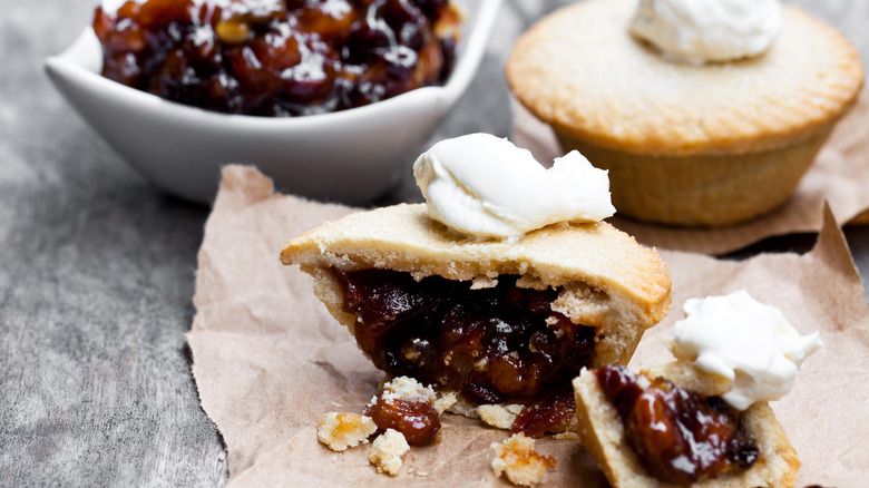 Mincemeat pie with bowl of filling
