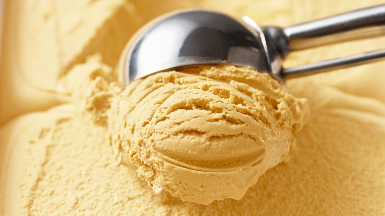 Mix These 2 Pantry Staples To Make Vanilla Ice Cream Taste Luxurious